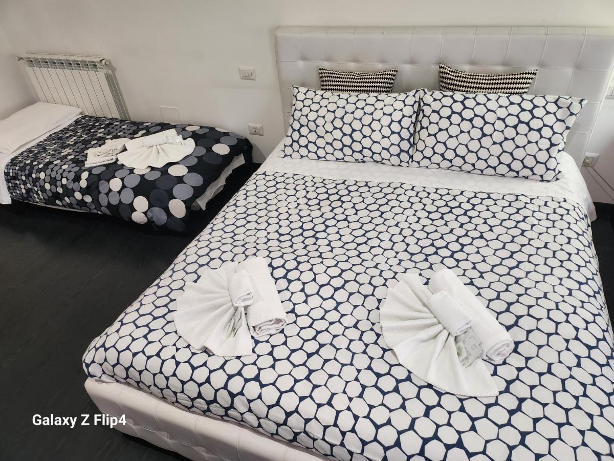 Hotel Sweet Corso 24 Rzym Zewnętrze zdjęcie
