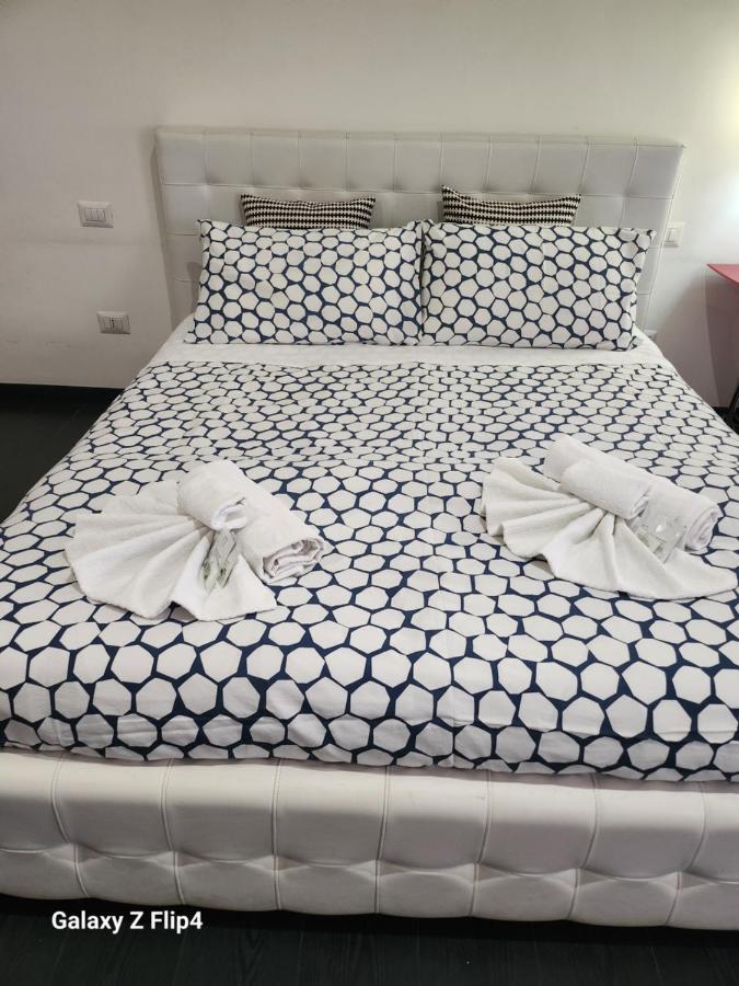 Hotel Sweet Corso 24 Rzym Zewnętrze zdjęcie